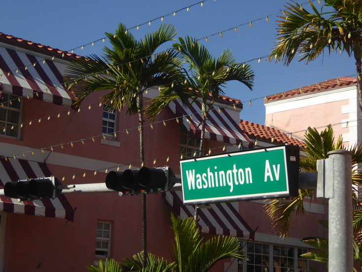 Miami Ocean Drive Art Deco Washington AV