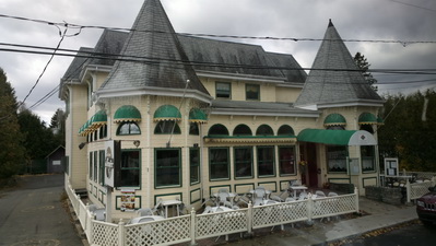 Montreal Saint-Sauveur  Mittelgebirge in Kanada: Die mondänen Laurentides