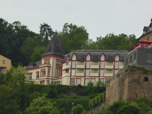 Mit dem Schiff Stolzenfels von Braubach nach  Rüdesheim   