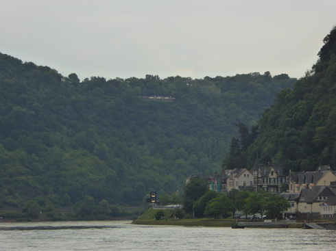 Mit dem Schiff Stolzenfels von Braubach nach  Rüdesheim