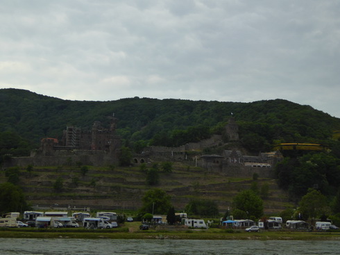 Mit dem Schiff Stolzenfels von Braubach nach  Rüdesheim   