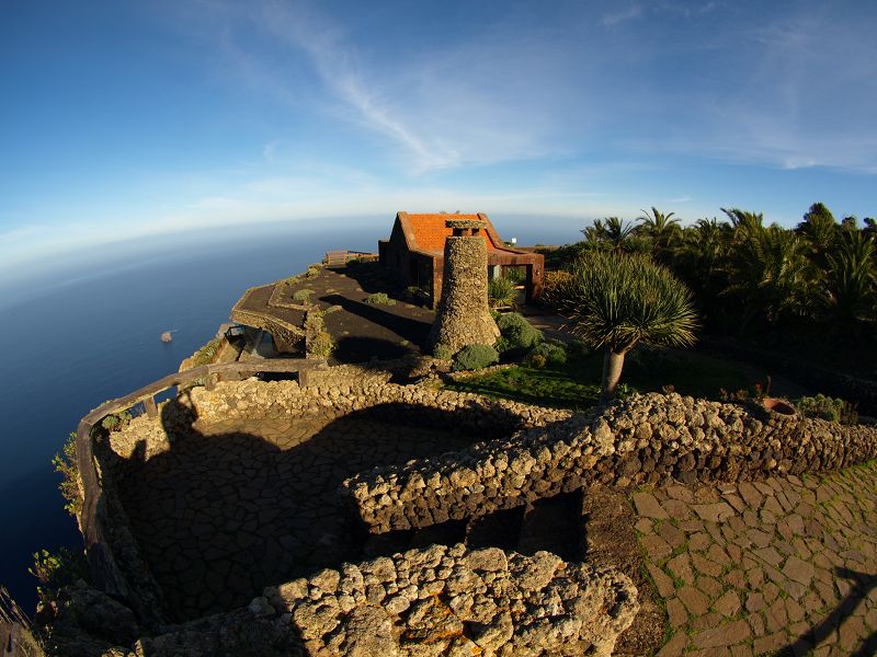 Mirador de la Pena + Pena Restaurant wurde 1989 vom Knstler Csar Manrique entwickelt Lavaarchitektur