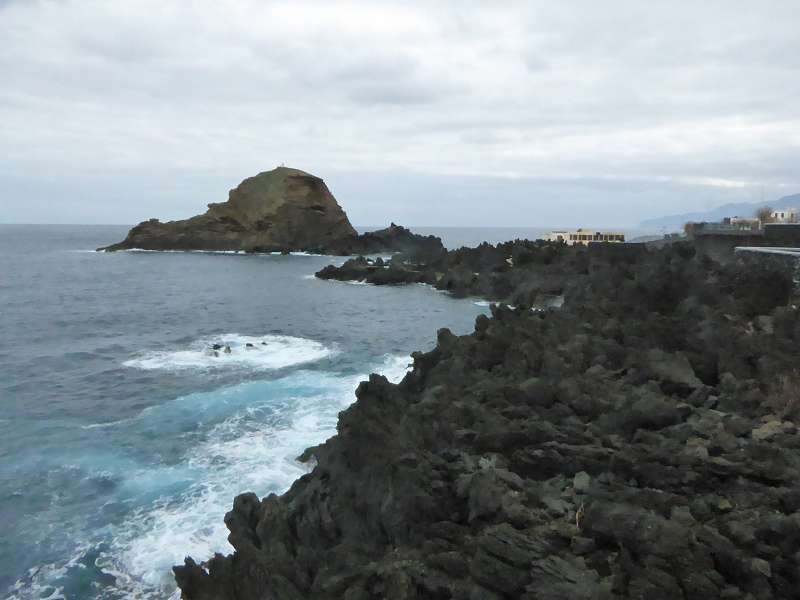  Madeira   Porto Moniz natrliche Schwimmbder in den Felsen Felsenbder