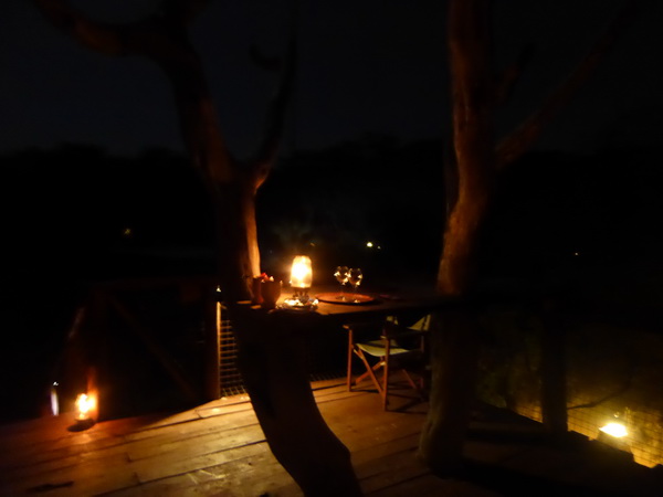 Samburu Nationalpark Larsens Camp bush dinner sundowner