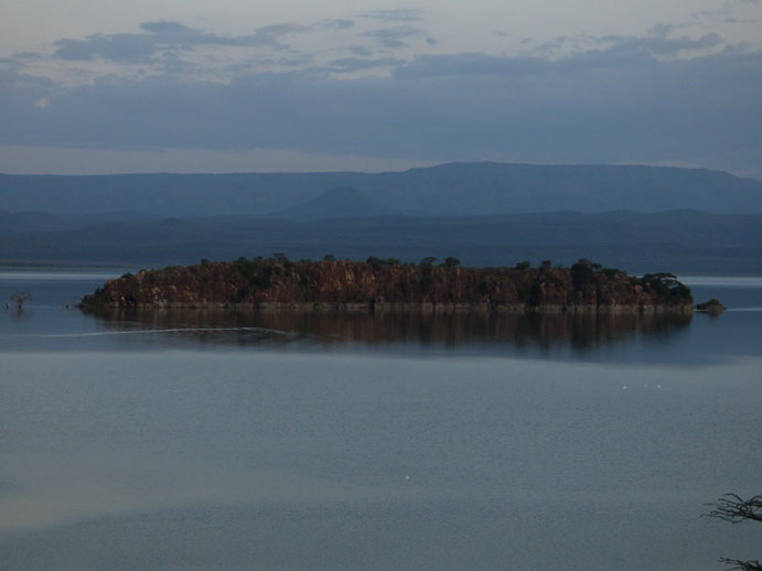  Kenia  Lake Baringo Island Camp Sunsetrock