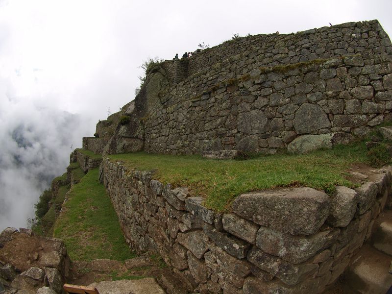 Machu Picchu Three Doors walls steinmauern terassen inca