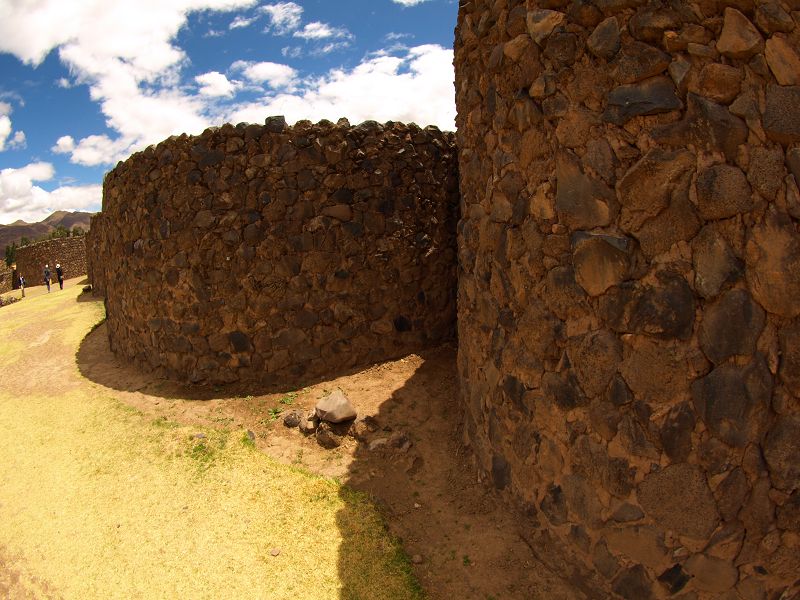 Iglesia La Raqiu Ruine  Wiraqocha-Tempel Raqui 12 m high Walls