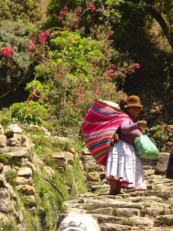 Bolivia Copacabana Lago Titikaka  Lago Titicaca Titicacasee Isla del Sol Isla de LunaBolivia Copacabana Lago Titikaka  Lago Titicaca Titicacasee Isla del Sol Isla de Luna Mujer  Isla del Sol Mujer