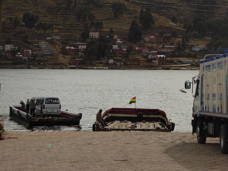 Fahrt nach Tiahuanaco Pukara Kultur  Fähre in Tiquina Bolivien  Estrecho de Tiquina Ruta National 2