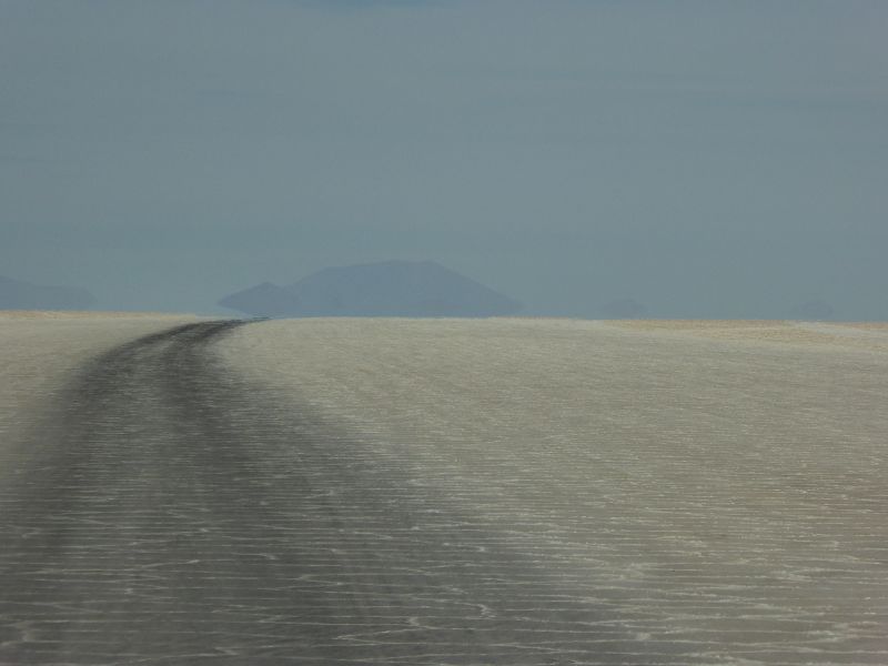 Uyuni Salzstrasse Saltroad Betonsalt Betonharte Piste