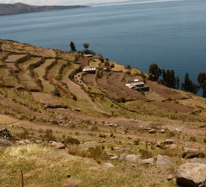 Peru Puno Insel Taquile  Isla  Taquile Lago Titikaka  Lago Titicaca Titicacasee Mit Hotels und Restaurants