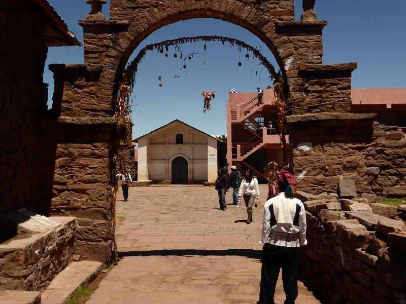 Peru Puno Insel Taquile  Isla  Taquile Lago Titikaka  Lago Titicaca Titicacasee Mit Hotels und Restaurants