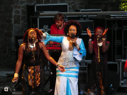   Oumou Sangaré Mali Oumou Sangaré Group MaliOumou Sangaré 