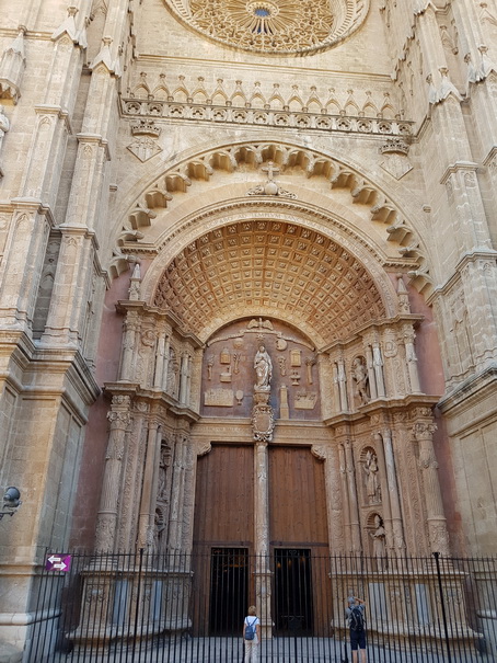   Palma de Mallorca Mallorca Cathedrale gaudi a seu Palma de Mallorca Mallorca La Seu („Bischofssitz“) 