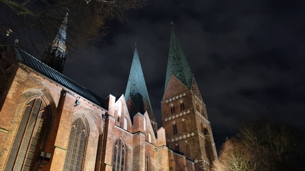 Lübeck Traveufer Old City Altstadt  6 Weihnachtsmärkte in der Altstadt 