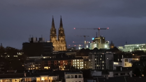 8 ter Stock im Gerling Hochhaus mit Blick auf Dom  The Circle  25hours Hotel  