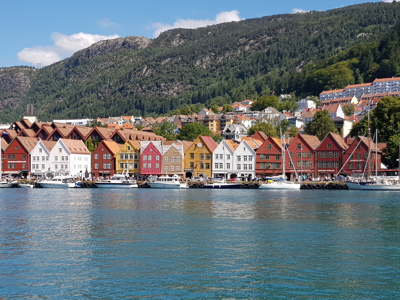 Bergen Fischmarkt StrandkaiBergen Fischmarkt Strandkai