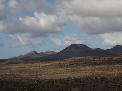   Lanzarote Feuerberge Nationalpark Montana Colorada Montañas del Fuego (Feuerberge) Lanzarote  Timanfaya-Nationalpark  Parque Nacional de Timanfaya