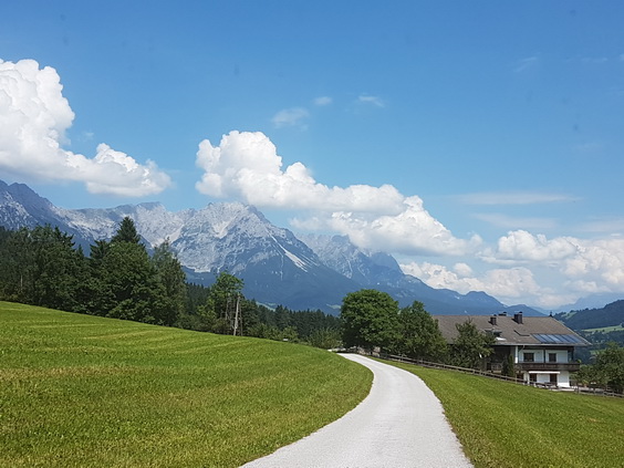 Alpenschlössl Söll  Hohe Salve Hintersteiner See  Wilder Kaiser  Swarowski Tegernsee Achensee Schliersee Hexenwasser Astberg 