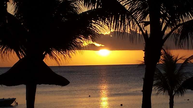 Mauritius Sundowner Le Victoria Beachcomber Hotel Mauritius